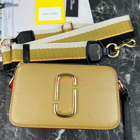 NWOT MARC JACOBS the snapshot shoulder bag - Picture 8 of 12